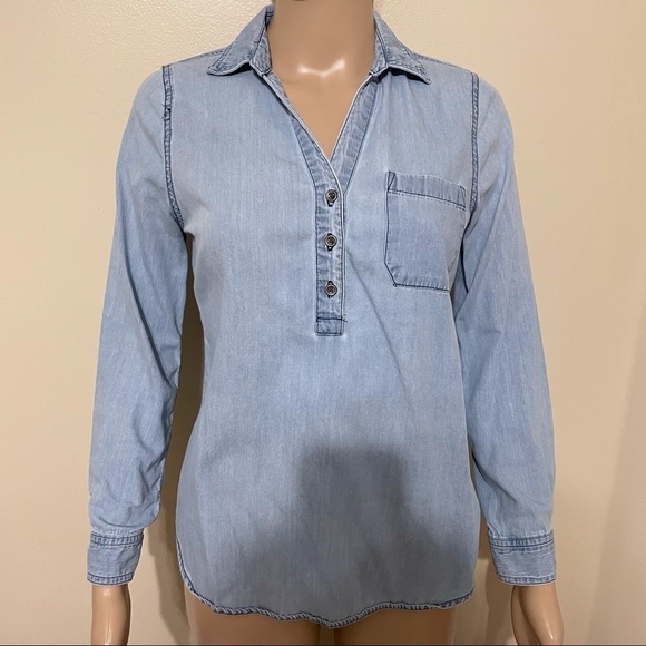 Old Navy Denim Shirt Size XSmall - Picture 2 of 8